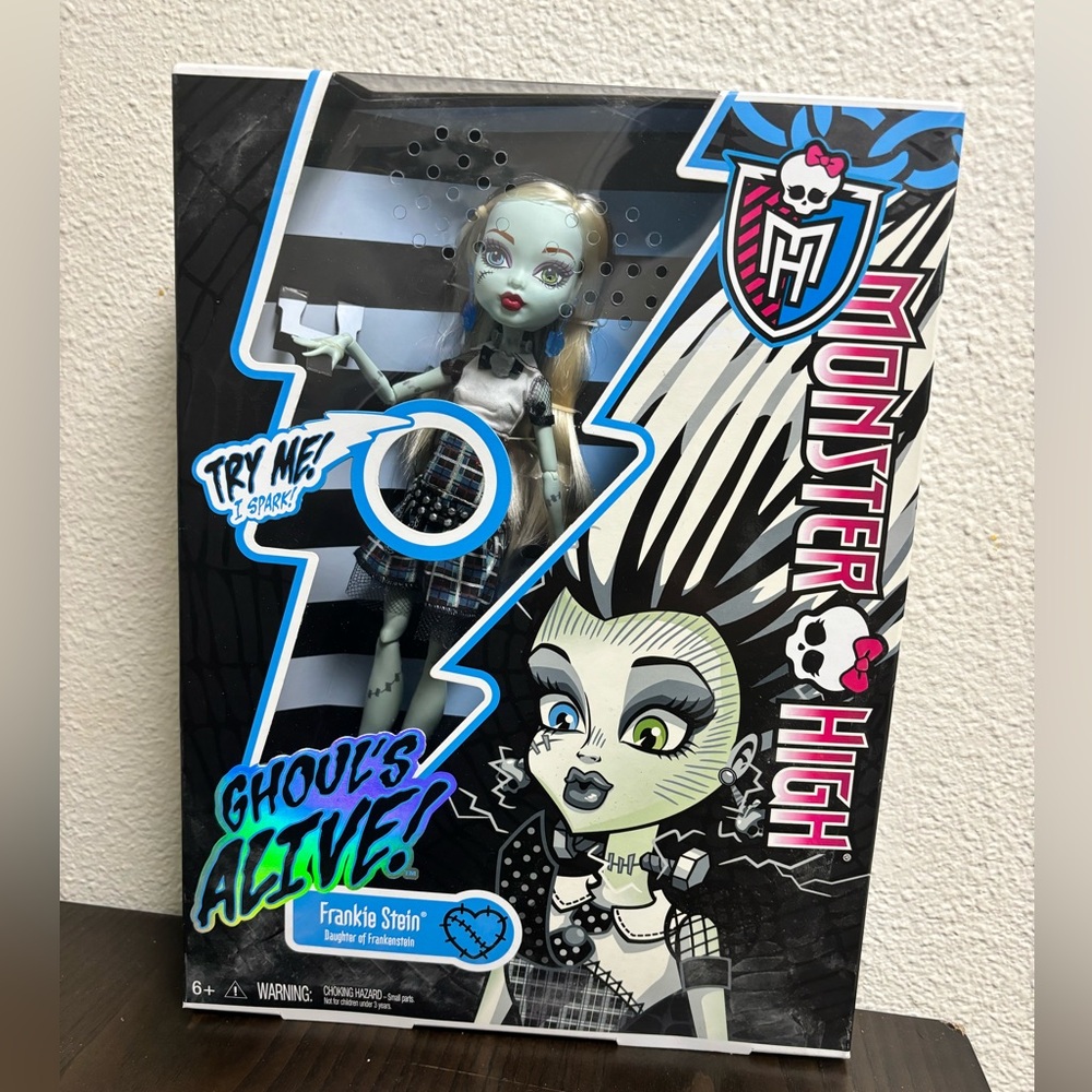 Ghouls alive Frankie